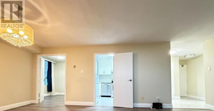 SPH7-3695 Kaneff Crescent, Mississauga, ON, L5A 4B6 - 14