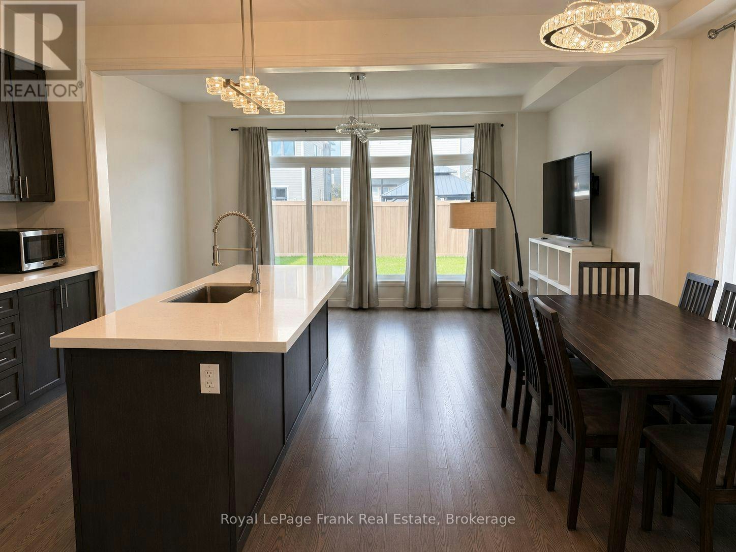 18 Larkin Lane, Clarington, ON, L1C 2W3 - 3