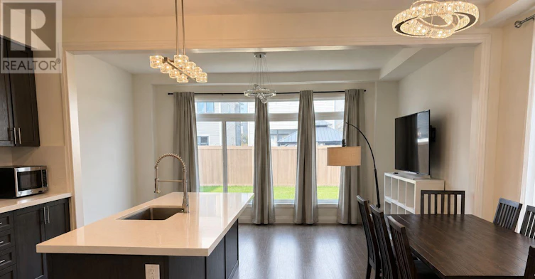 18 Larkin Lane, Clarington, ON, L1C 2W3 - 3