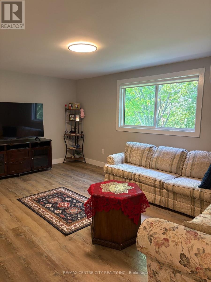 9-400 Scenic Drive S, London, ON, N5Z 3A8 - 10