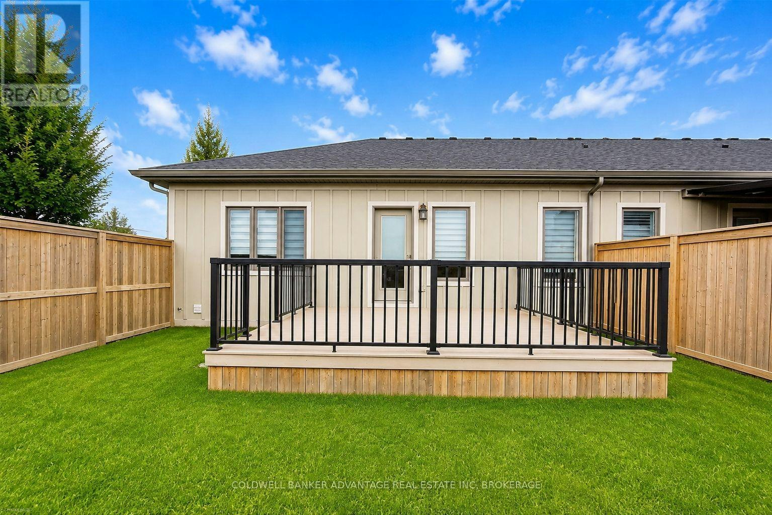 8-180 Port Robinson Road, Pelham, ON, L0S 1E6 - 2