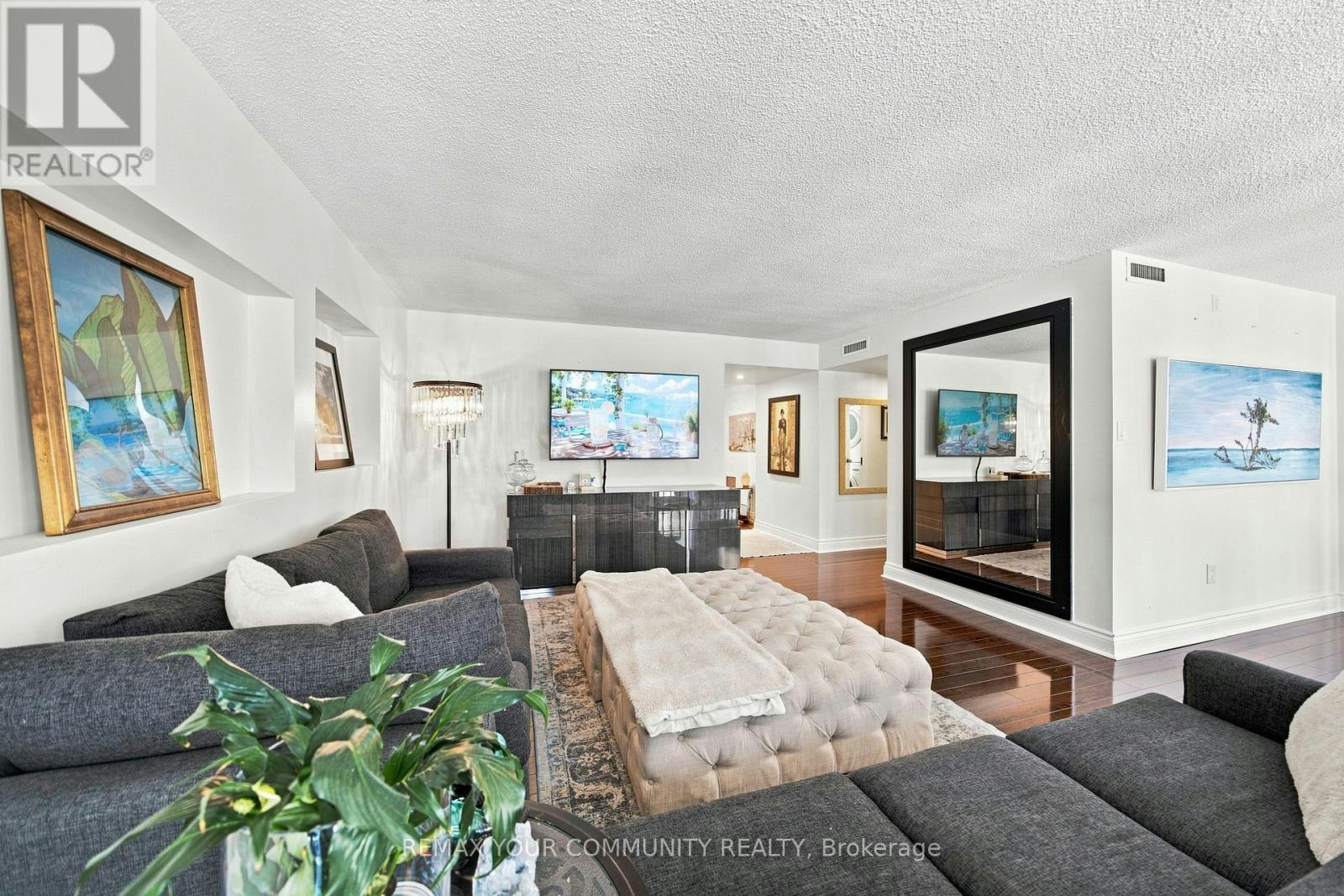 705-251 Queens Quay, Toronto, ON, M5J 2N6 - 10