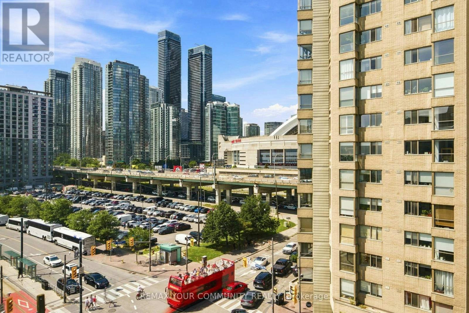 705-251 Queens Quay, Toronto, ON, M5J 2N6 - 36