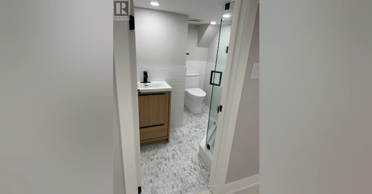227 Logan Avenue, Toronto, ON, M4M 2N2 - 7
