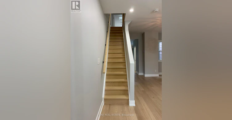 227 Logan Avenue, Toronto, ON, M4M 2N2 - 12