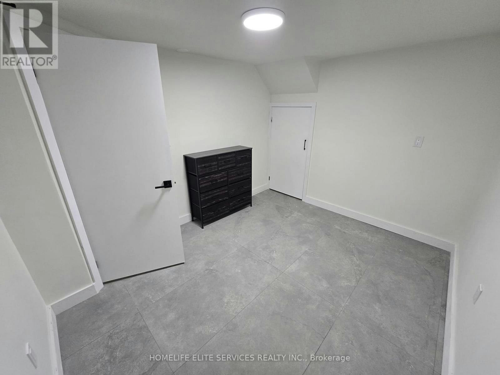 36 Manorglen Crescent, Toronto, ON, M1S 1W4 - 14