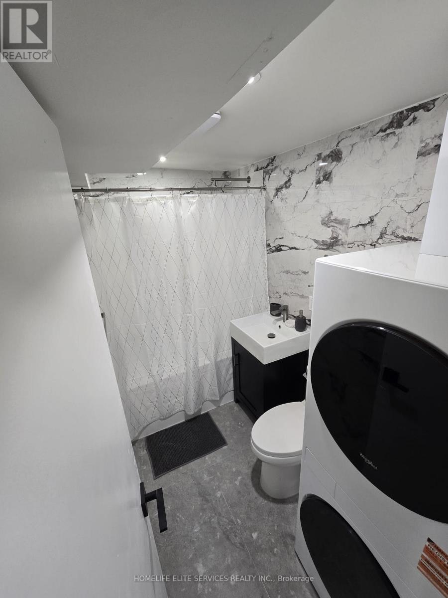 36 Manorglen Crescent, Toronto, ON, M1S 1W4 - 8