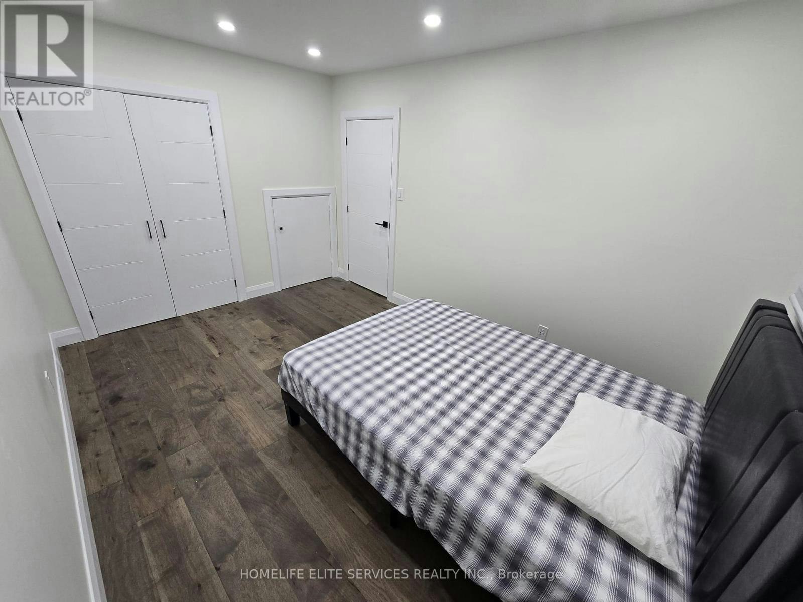 36 Manorglen Crescent, Toronto, ON, M1S 1W4 - 6