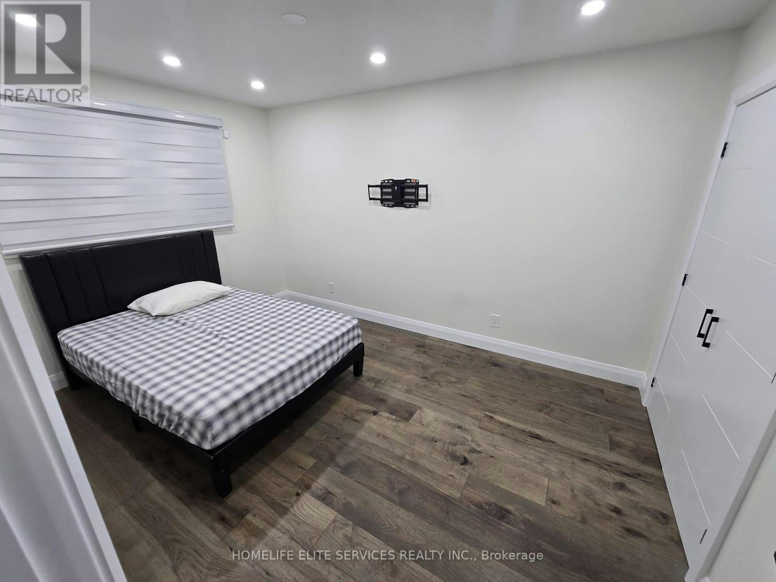36 Manorglen Crescent, Toronto, ON, M1S 1W4 - 5
