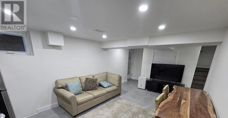 36 Manorglen Crescent, Toronto, ON, M1S 1W4 - 11