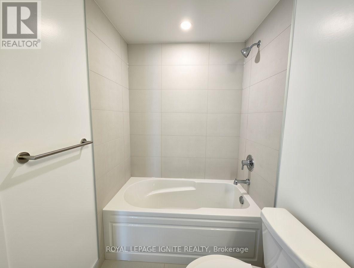 1639-2545 Simcoe Street N, Oshawa, ON, L1L 0W3 - 13