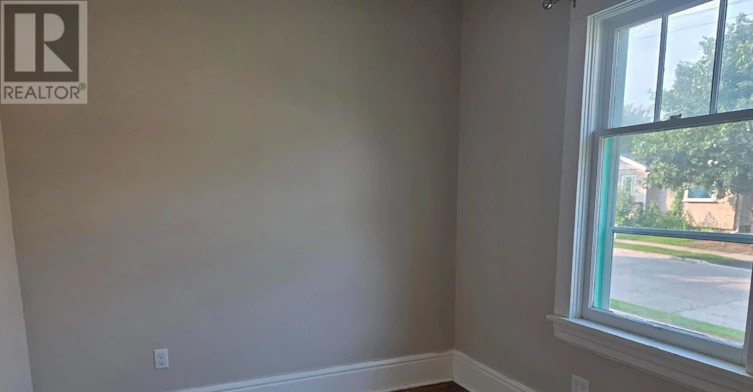 25 Menzie Avenue, Guelph, ON, N1E 5X8 - 3