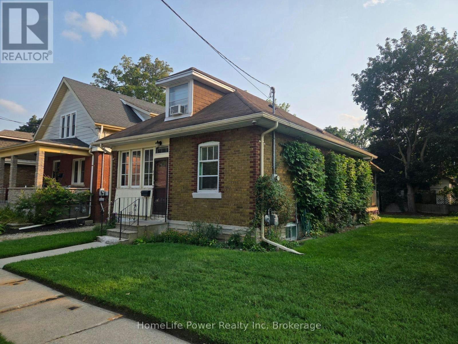 25 Menzie Avenue, Guelph, ON, N1E 5X8