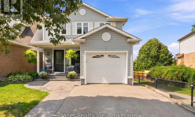 41 Boulder Crescent