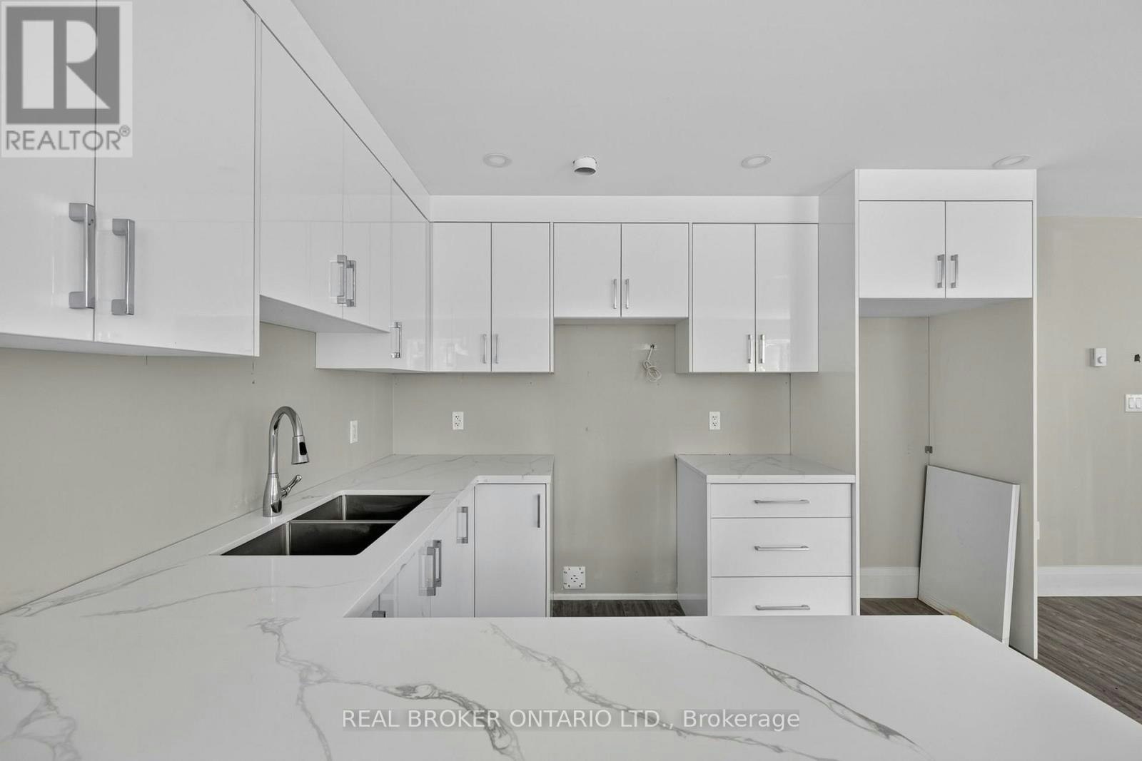1-436 5th Avenue, Tay, ON, L0K 1R0 - 5