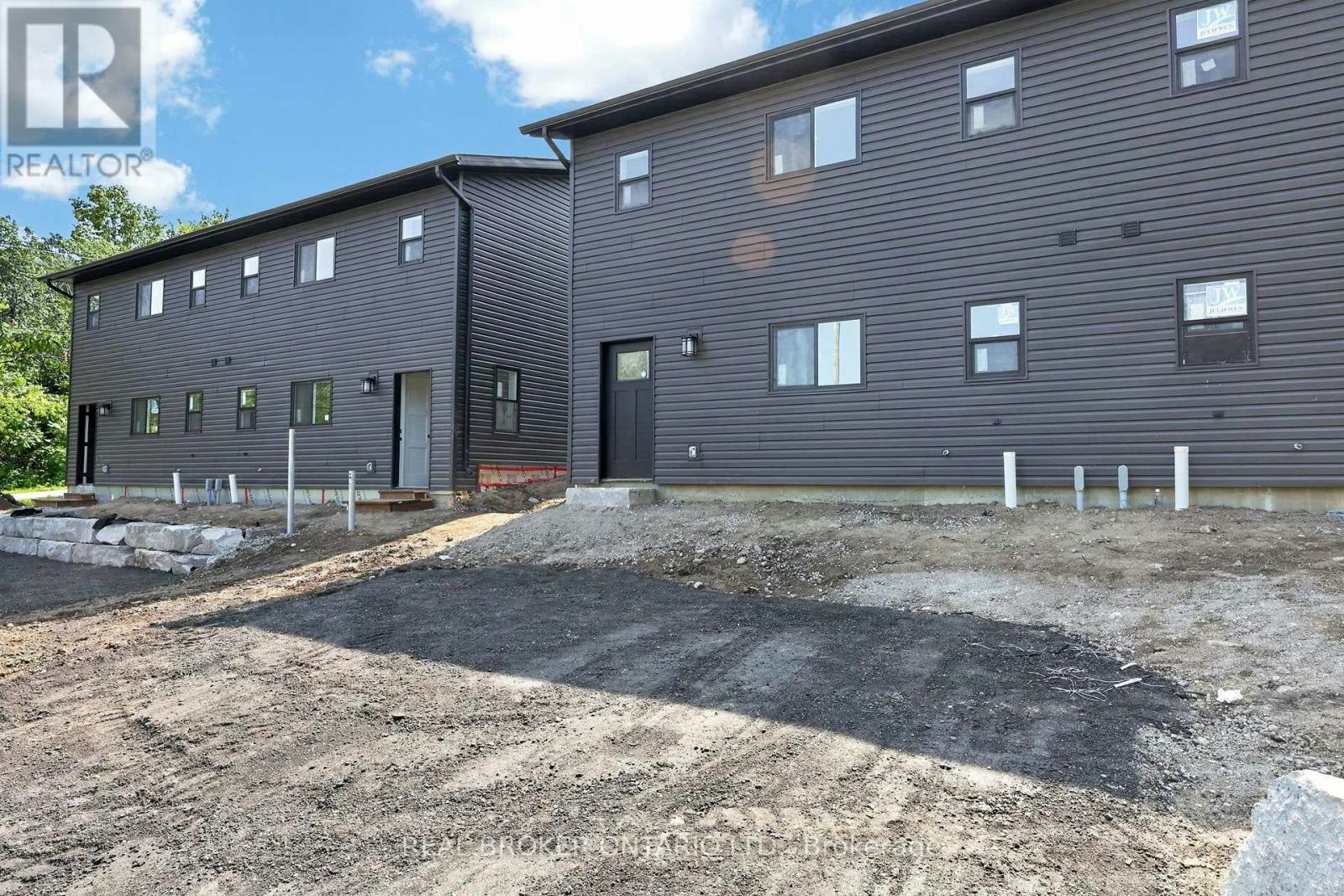 1-436 5th Avenue, Tay, ON, L0K 1R0 - 2