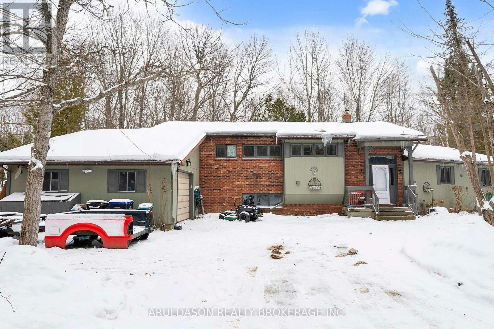 1208 Birchcliffe Crescent, Severn, ON, L3V 6H4
