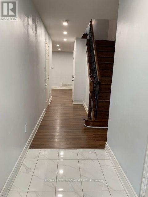 19 Belinda Drive, Brampton, ON, L7A 2W6 - 2