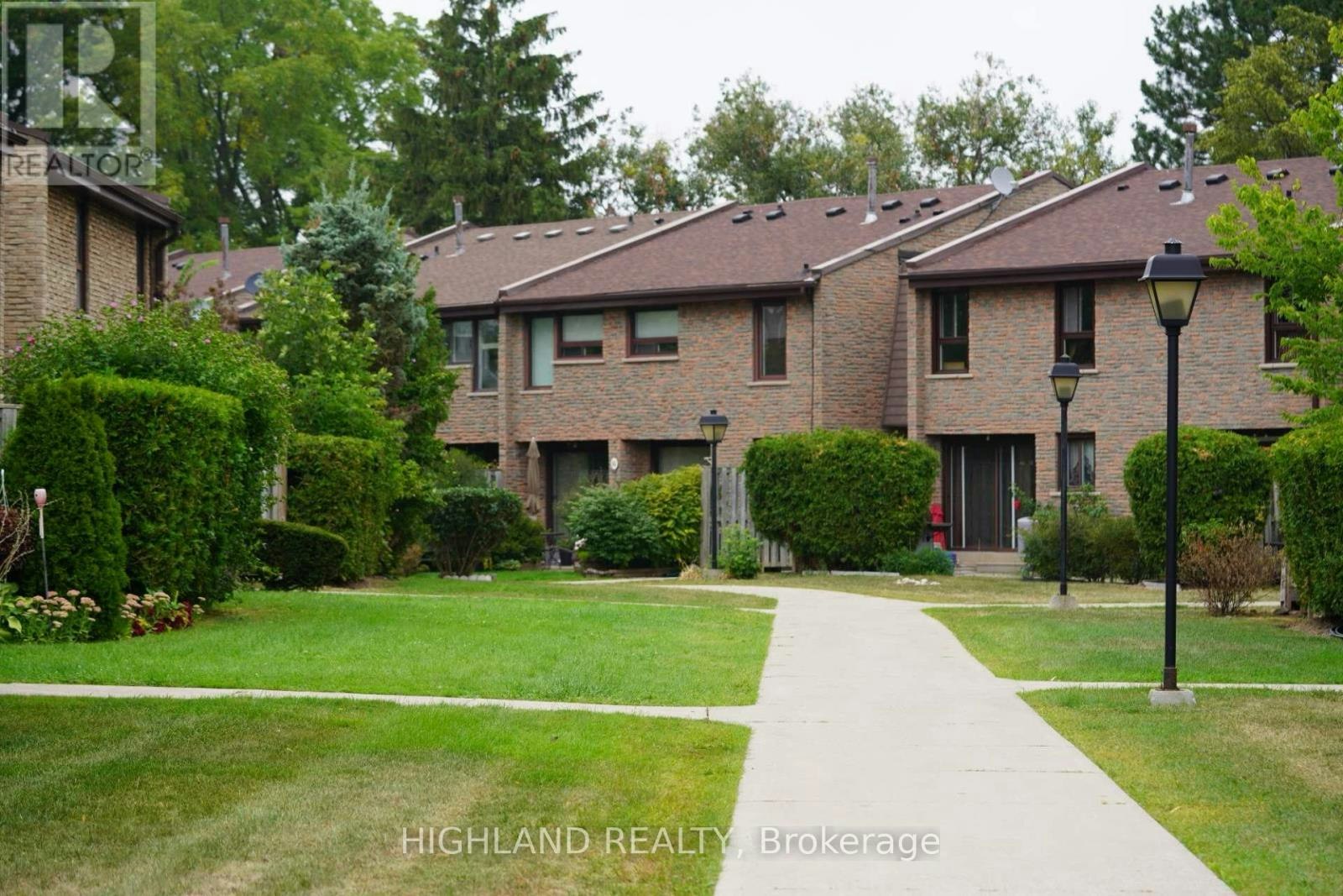 86-2605 Woodchester Drive, Mississauga, ON, L5K 2E3