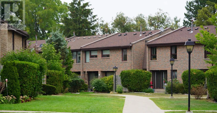 86-2605 Woodchester Drive, Mississauga, ON, L5K 2E3