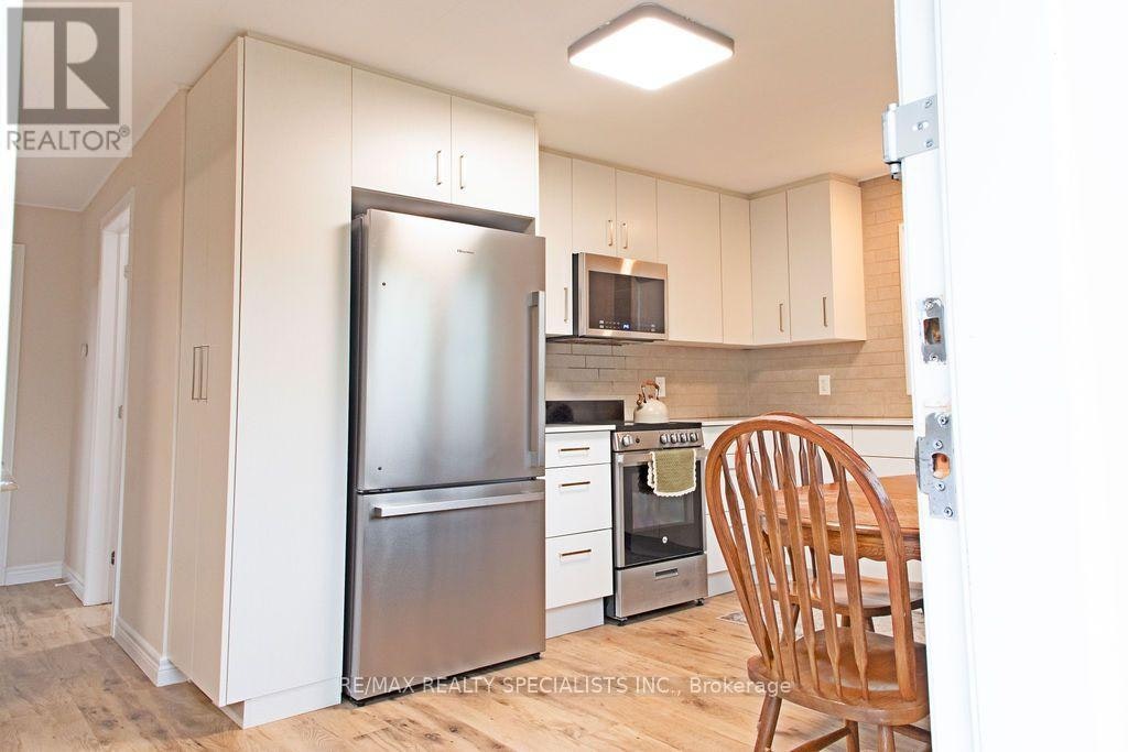 3-209 Pelham Road, St. Catharines, ON, L2S 1W2 - 3