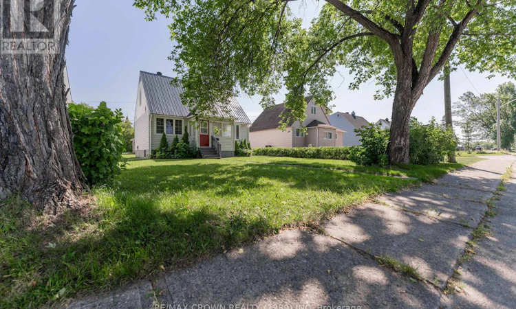 40 Bowman Avenue