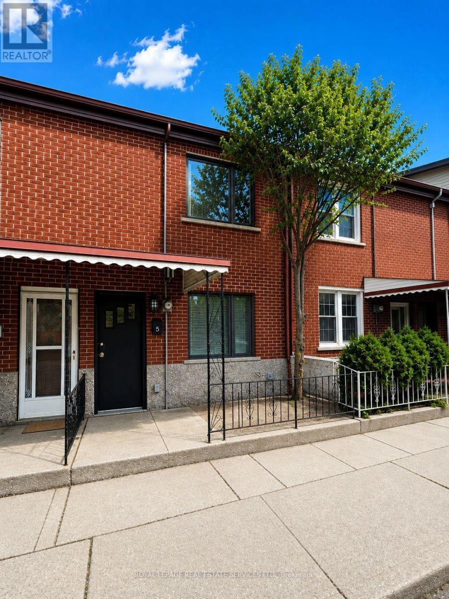 5 Henderson Avenue, Toronto, ON, M6J 2B6