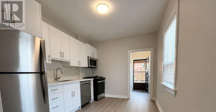 5 Henderson Avenue, Toronto, ON, M6J 2B6 - 2