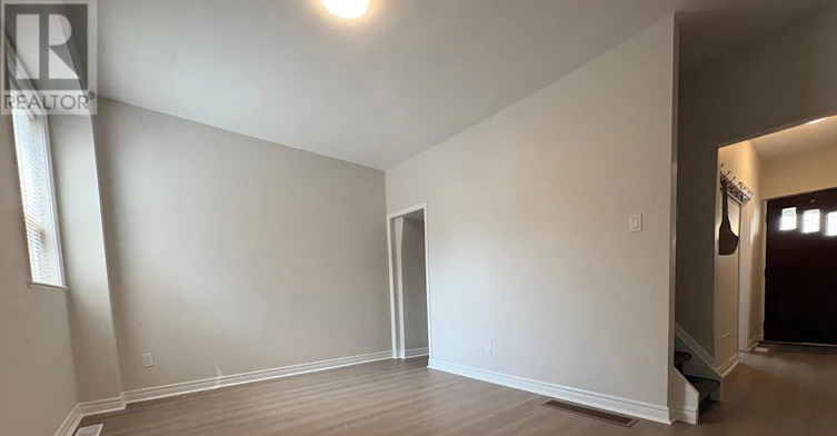 5 Henderson Avenue, Toronto, ON, M6J 2B6 - 3