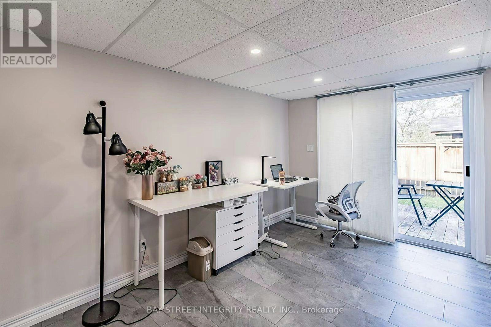 94 William Curtis Circle, Newmarket, ON, L3Y 8L6 - 2