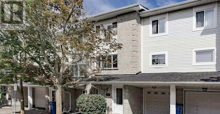 94 William Curtis Circle, Newmarket, ON, L3Y 8L6