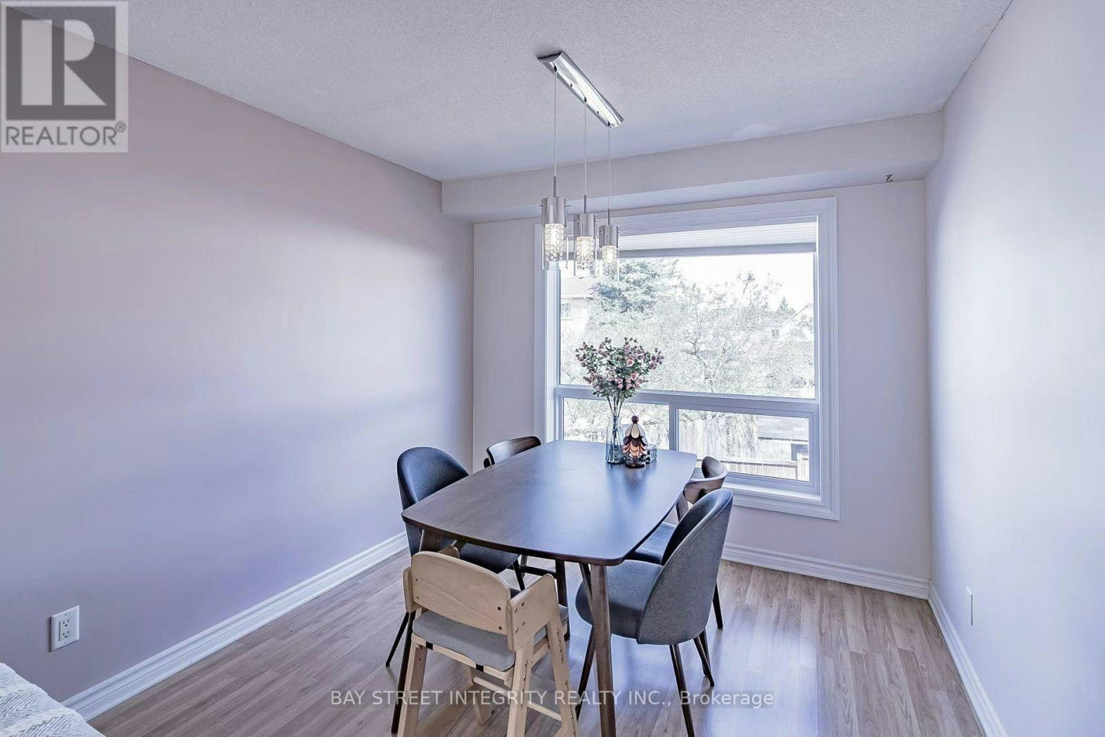 94 William Curtis Circle, Newmarket, ON, L3Y 8L6 - 7