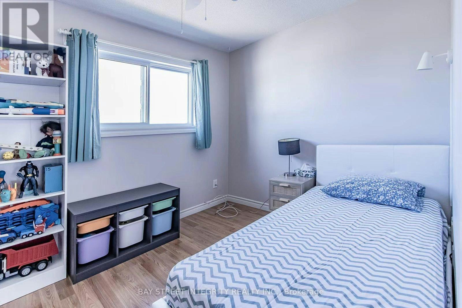 94 William Curtis Circle, Newmarket, ON, L3Y 8L6 - 11