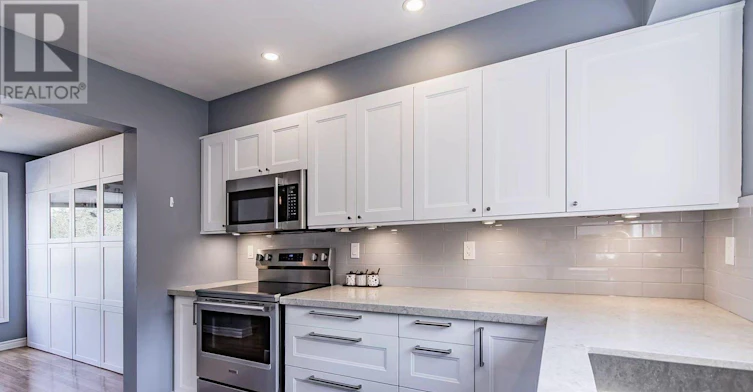 94 William Curtis Circle, Newmarket, ON, L3Y 8L6 - 12