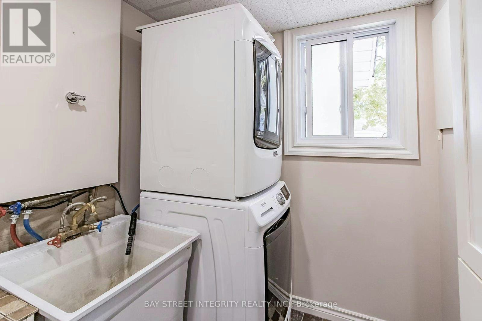 94 William Curtis Circle, Newmarket, ON, L3Y 8L6 - 17