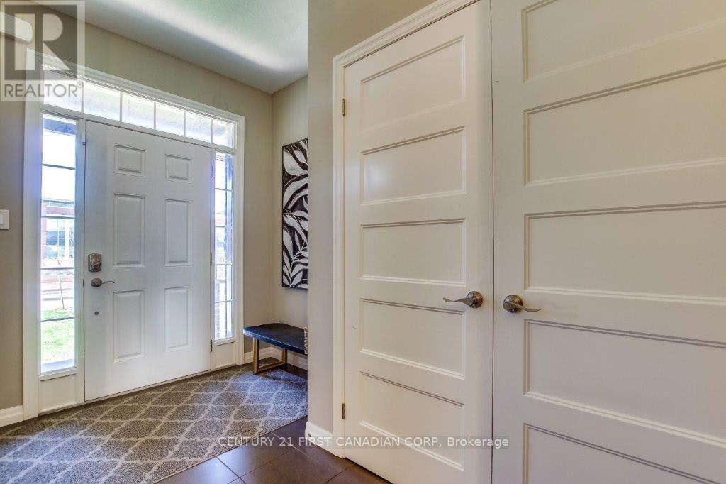2718 Tokala Trail, London, ON, N6G 0L7 - 3