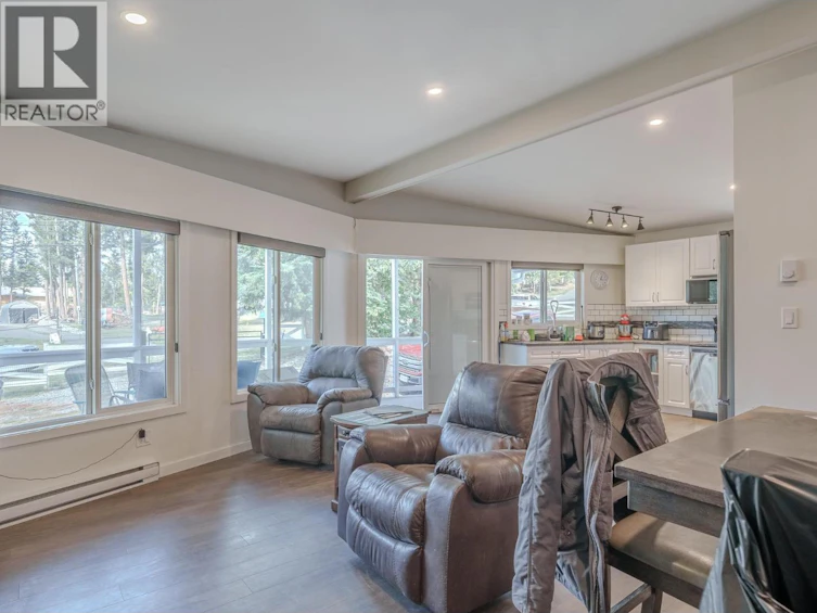 5165 Kallum Drive, 108 Mile Ranch, BC, V0K 2Z0 - 4
