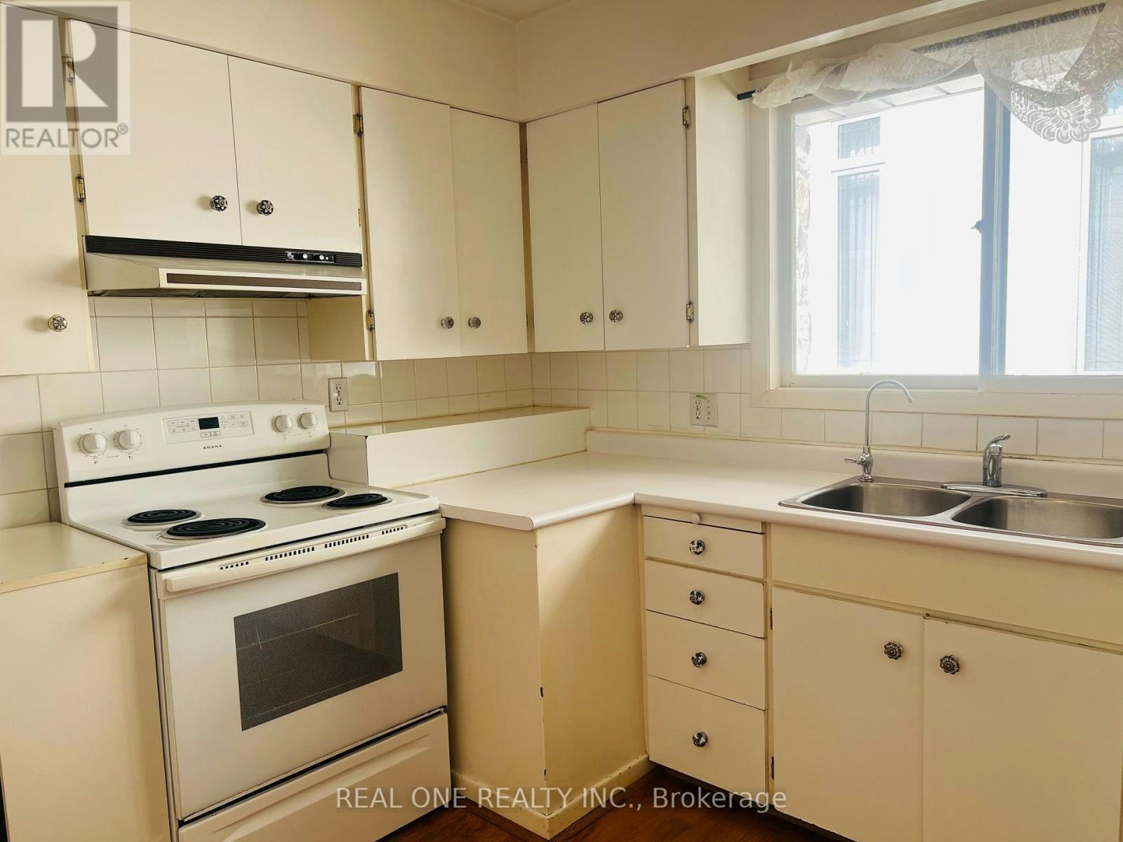275 Parkview Avenue, Toronto, ON, M2N 3Z3 - 9