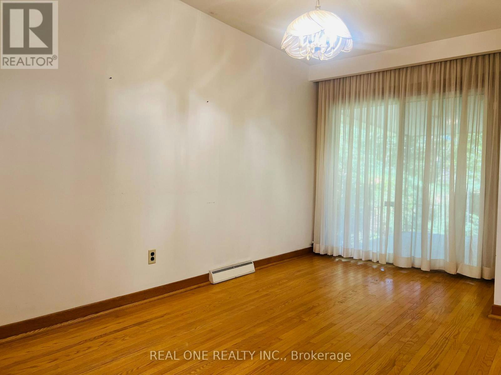 275 Parkview Avenue, Toronto, ON, M2N 3Z3 - 7