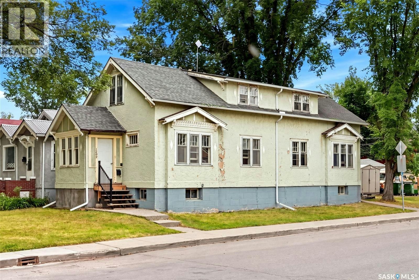 1209 14th Avenue, Regina, SK, S4P 0W4