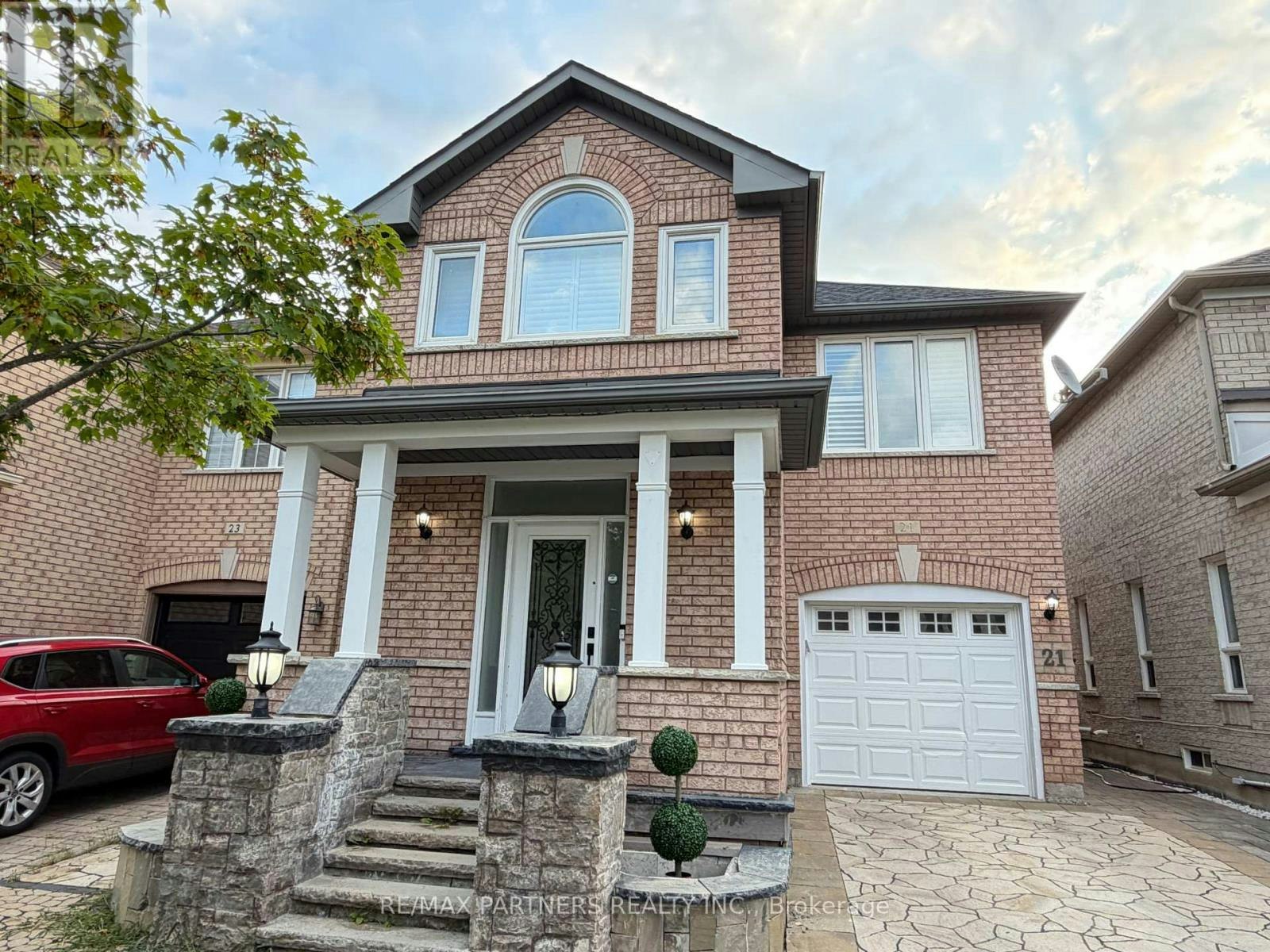 21 Russell Hill Road, Markham, ON, L6C 2L8