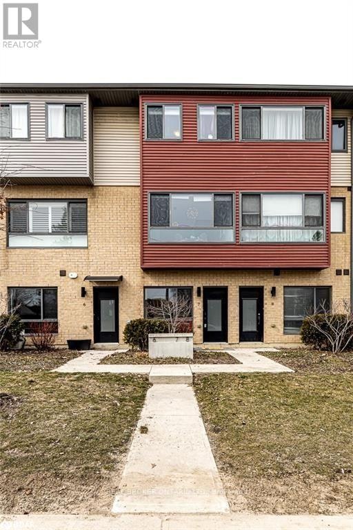 8-369 Essa Road, Barrie, ON, L4N 9C8