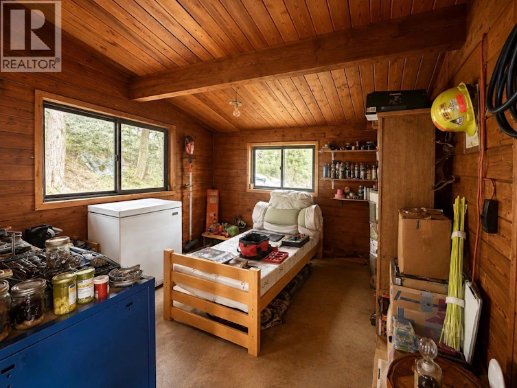 2409 Vickers Trail, Anglemont, BC, V0E 1M8 - 7