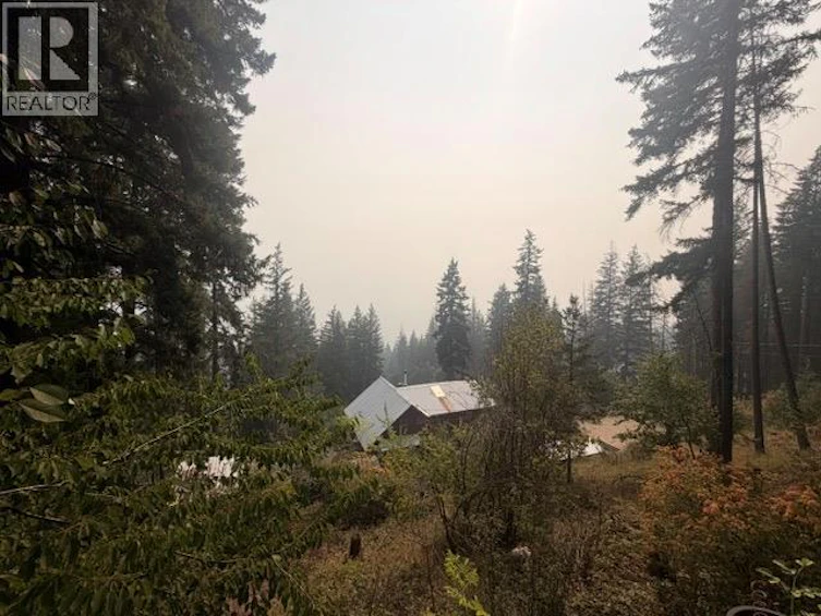 2409 Vickers Trail, Anglemont, BC, V0E 1M8 - 20