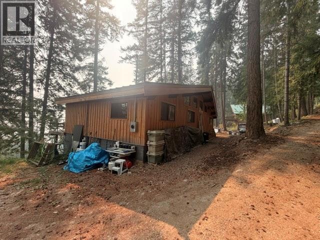 2409 Vickers Trail, Anglemont, BC, V0E 1M8 - 12