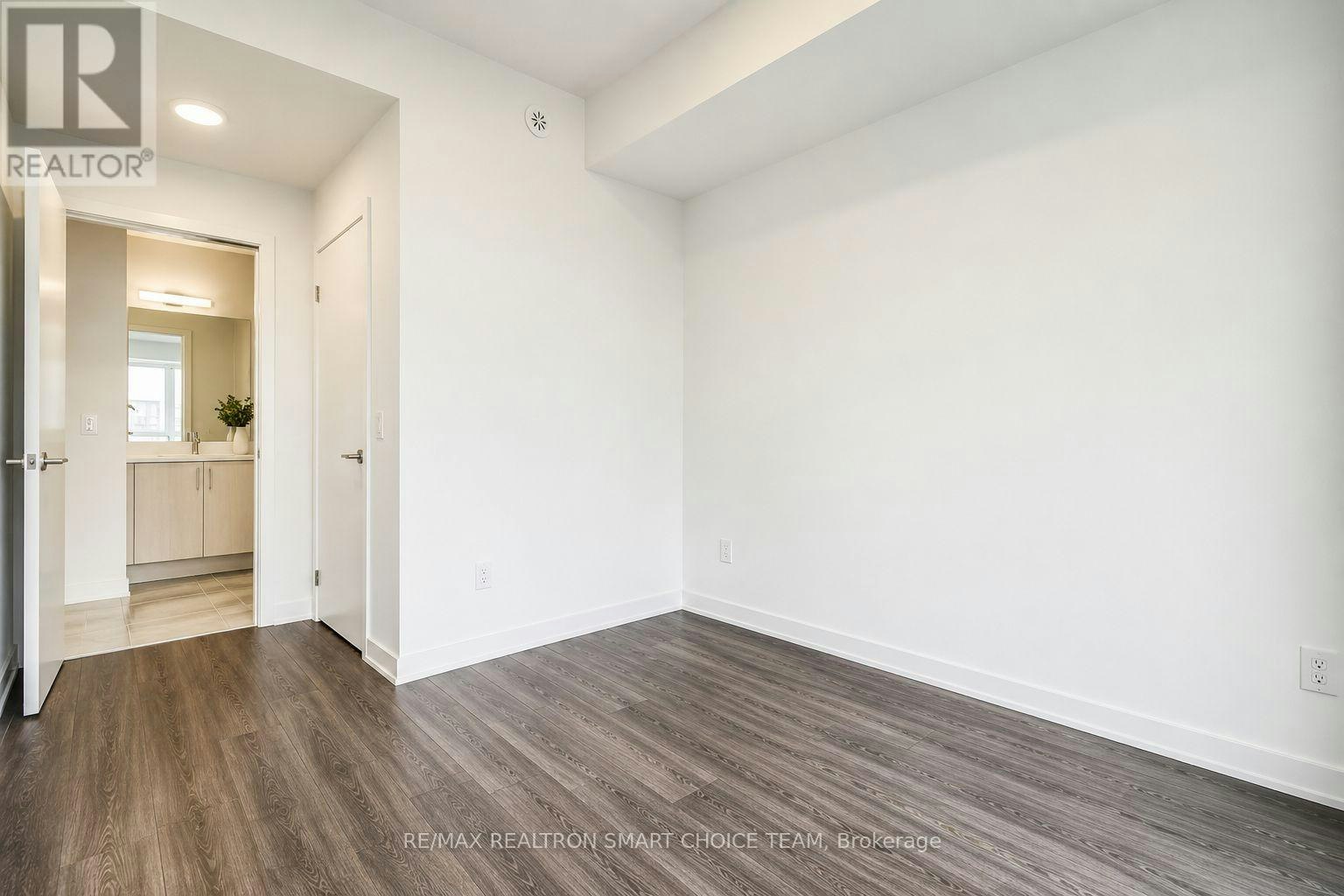 311-165 Canon Jackson Drive, Toronto, ON, M6M 0C4 - 11