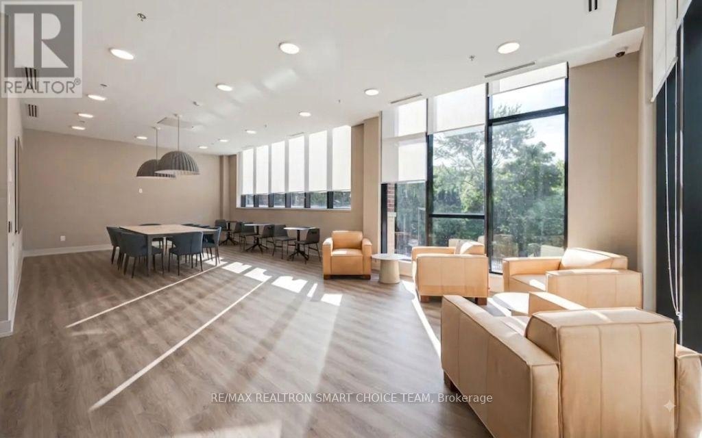 311-165 Canon Jackson Drive, Toronto, ON, M6M 0C4 - 22