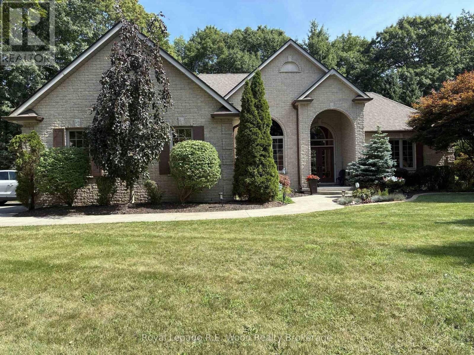 2 Whispering Pine Lane, Tillsonburg, ON, N4G 5V4
