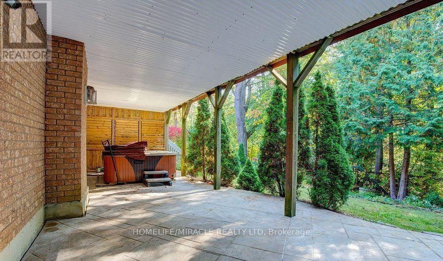 905 Alanbury Crescent, Pickering, ON, L1X 2S3