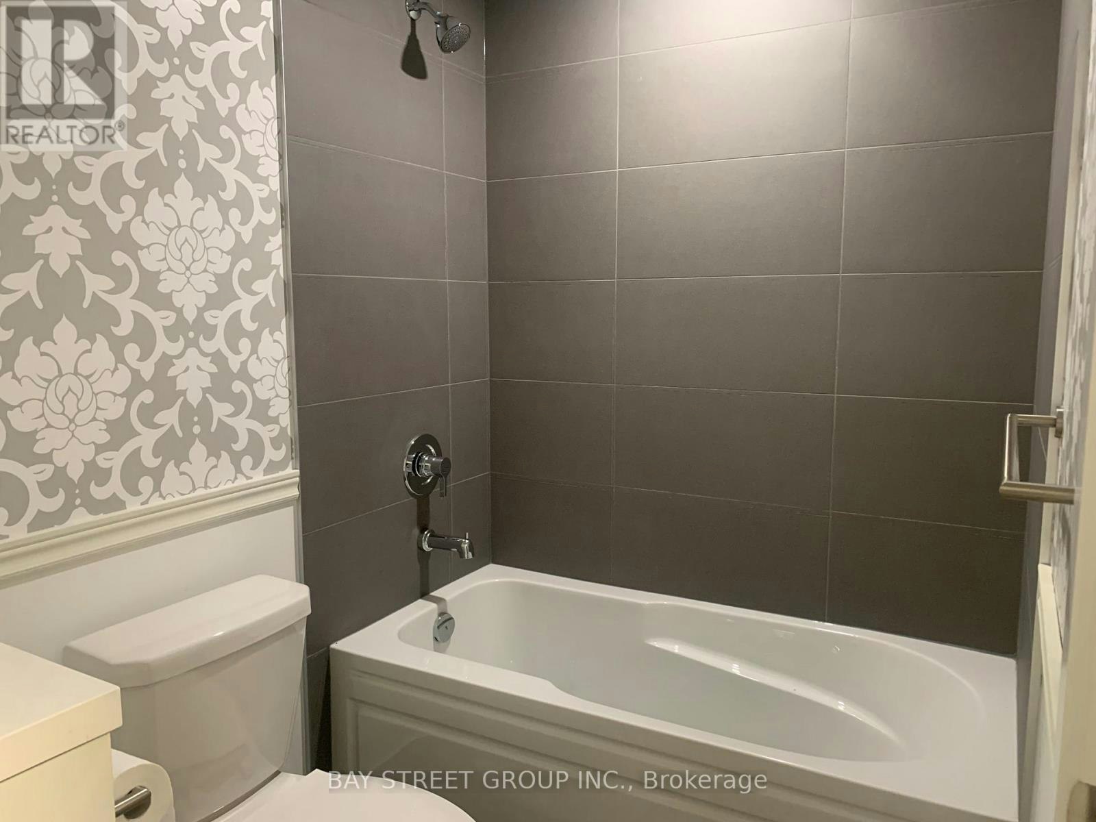 2520-2545 Simcoe Street N, Oshawa, ON, L1L 0W3 - 4